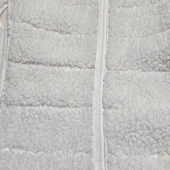 Vest - Picture 8 of 9